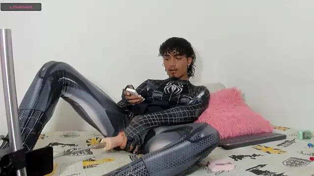 OreoWithMiilk on StripChat 