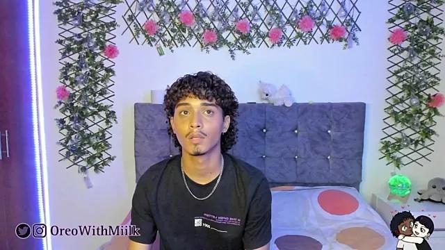 OreoWithMiilk on StripChat 