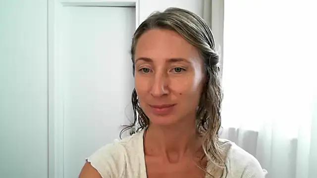 Paevoa — take off clothes