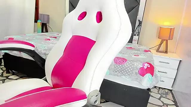 paloma-coquette on StripChat 