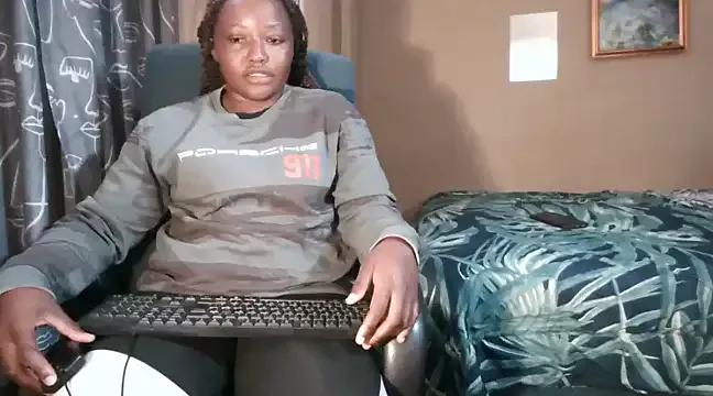 PeachesXx2 on StripChat 