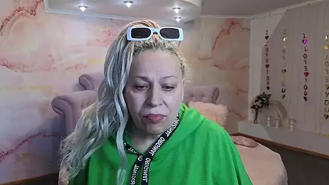 Penelope_Pinky on StripChat 