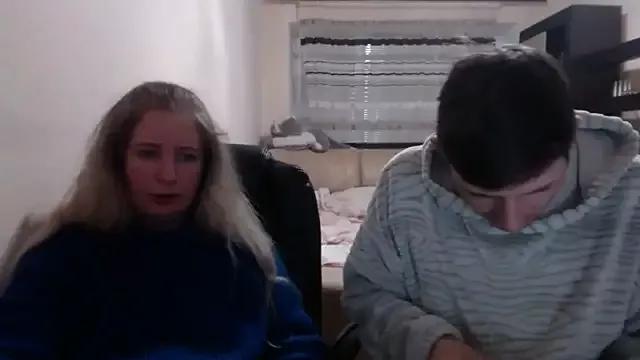 PeterAndJen on StripChat 