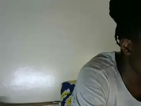 Prettydiva01 on StripChat 