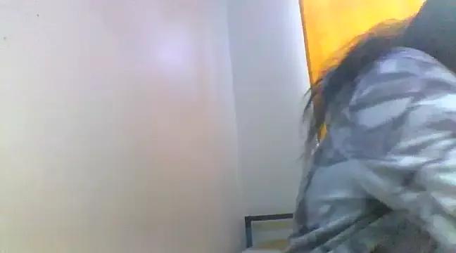 QueeAngel on StripChat 