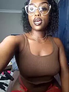 Queen-Chocolate on StripChat 