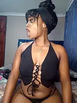 Queen-Chocolate on StripChat 