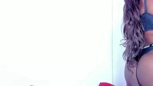 queen_chantall on StripChat 