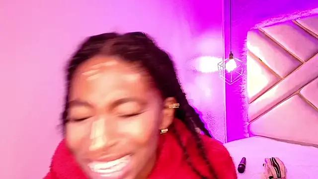 Queen_perla_ on StripChat 