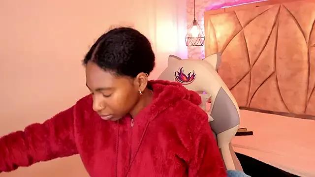 Queen_perla_ on StripChat 