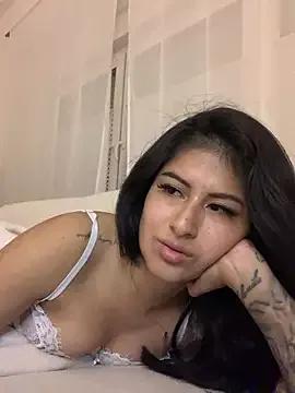QueenFernanda on StripChat 