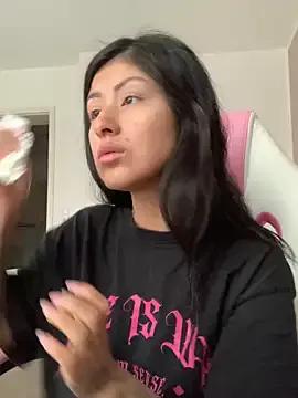 QueenFernanda on StripChat 