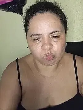 Ravena2290 — Cuspir nos seios 