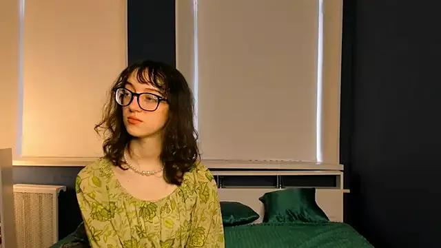 RexellaBate on StripChat 