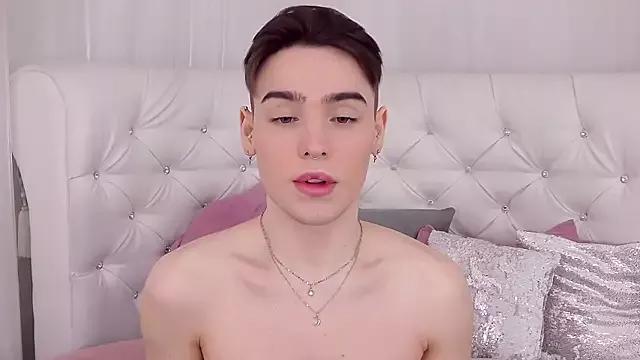 RobbyCharming on StripChat 