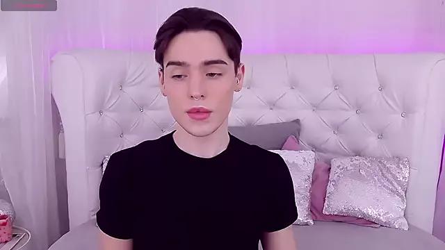 RobbyCharming on StripChat 