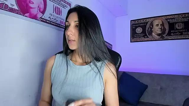 SalomeRios__ on StripChat 