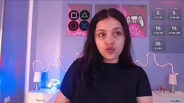 SaraCampur on StripChat 
