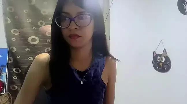 sarah_sm on StripChat 
