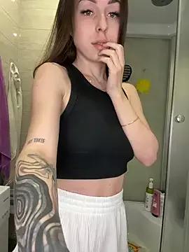 SaraSakuura on StripChat 