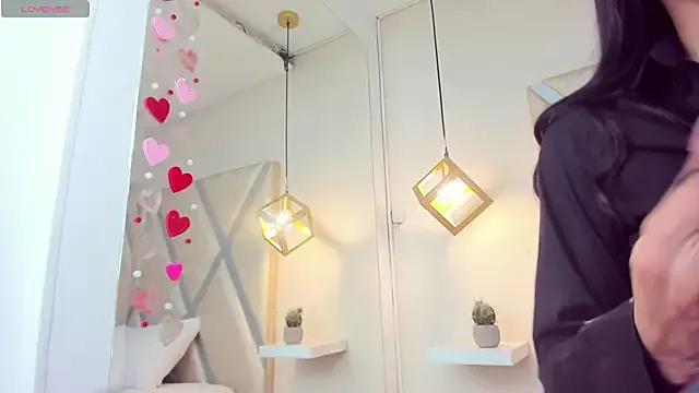 SarayCortess on StripChat 