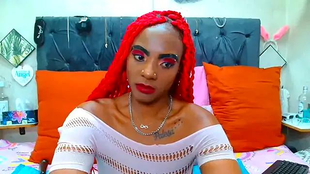SAVAGExBOO on StripChat 