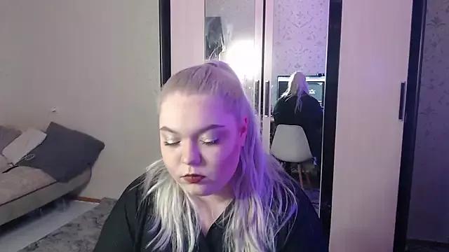 Selena_Moonvale on StripChat 