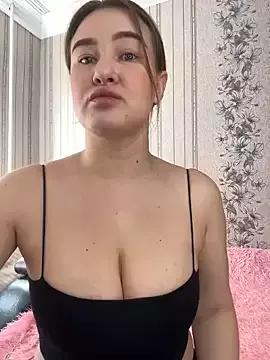 SelenaBigTits on StripChat 