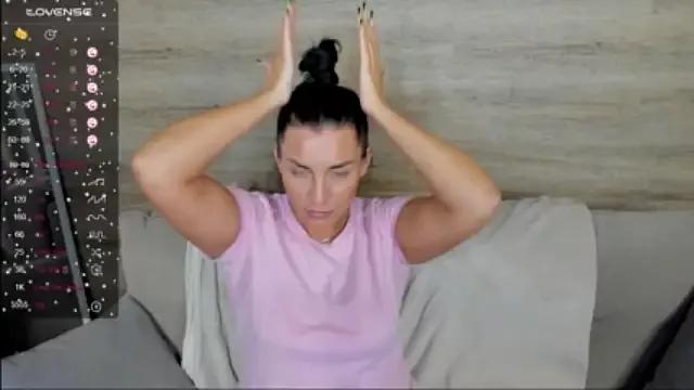 SelenaSmith1 on StripChat 