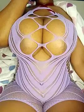 SexyCamila-22 on StripChat 