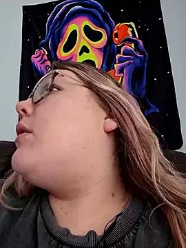 sexycurvyj on StripChat 