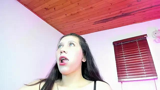 snow_doll on StripChat 