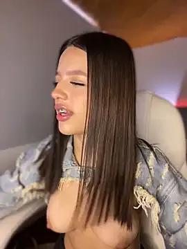 Sofia18_pinkk — Freechat on StripChat