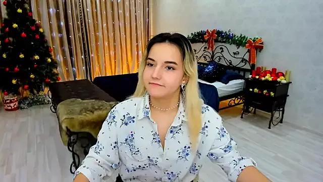 SollarSmilee on StripChat 