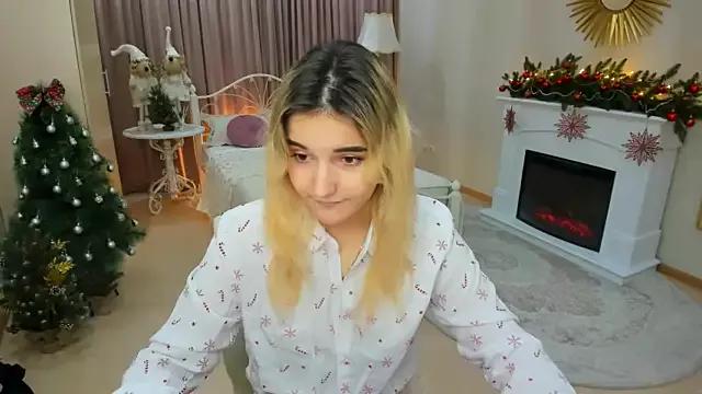 SollarSmilee on StripChat 