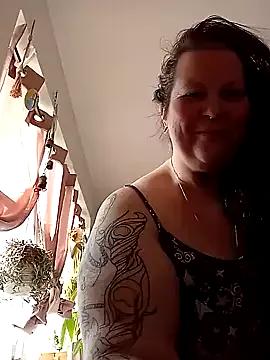 Starsquirt24 on StripChat 