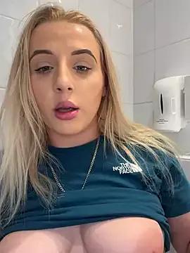 Strongqueen on StripChat 