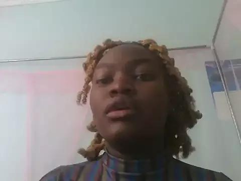 sweet-melanin03 on StripChat 
