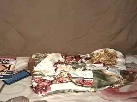 SWEETCANDY111 on StripChat 