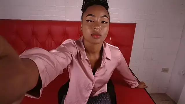 SweetieNikky on StripChat 