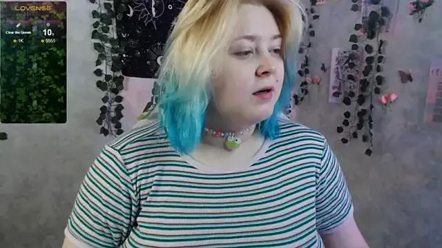SweetKuromi on StripChat 