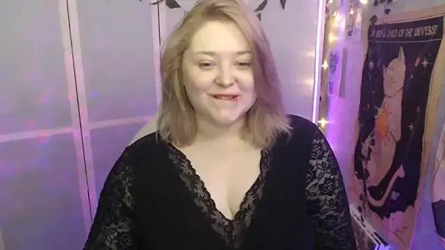 SweetKuromi on StripChat 