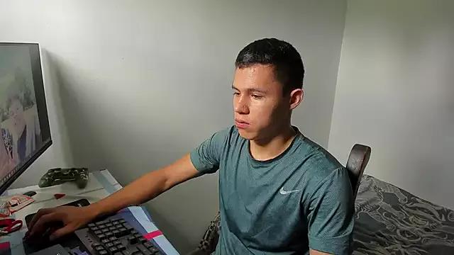 Sweetmens24 on StripChat 