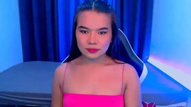 Sweetnwild_almirah on StripChat 