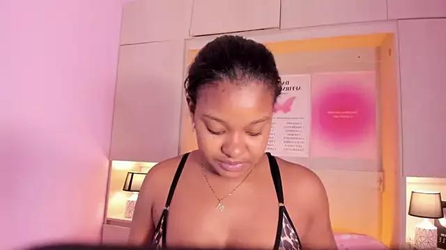 tamaraa_smiith on StripChat 