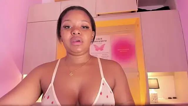 tamaraa_smiith on StripChat 