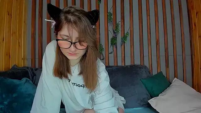 Tara_Ryan on StripChat 