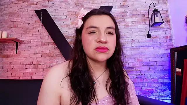 TaraTaylorr on StripChat 