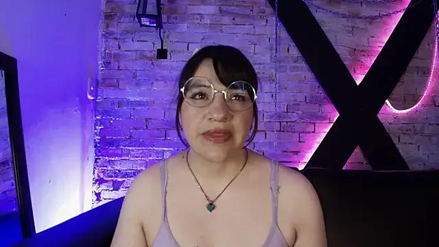 TaraTaylorr on StripChat 