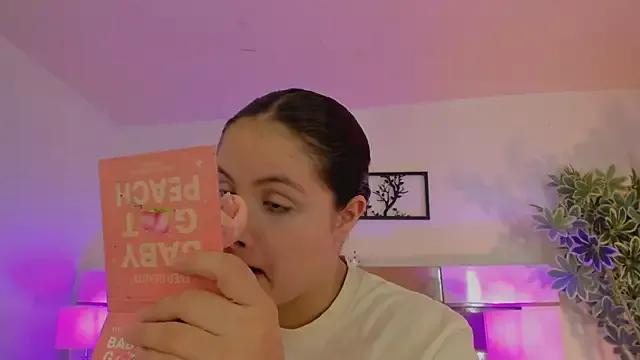 tayler_kim_ on StripChat 